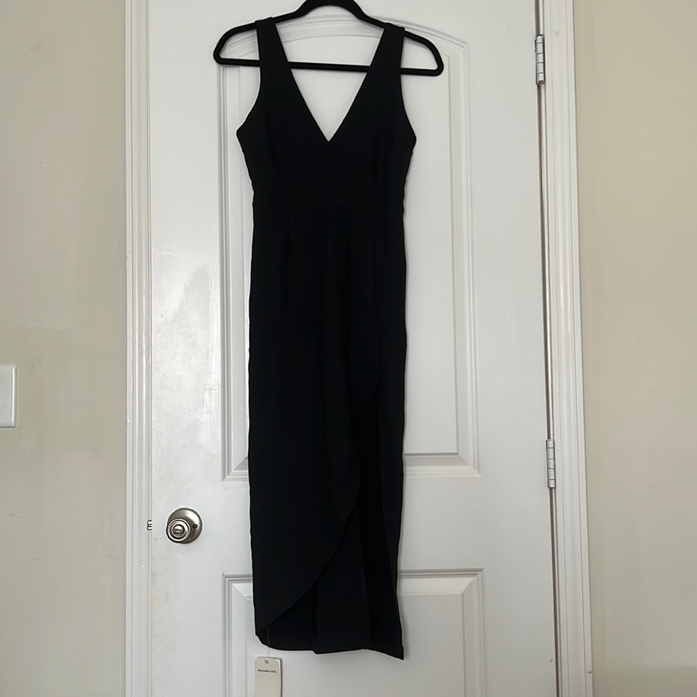 Brand new with tags never worn v-neck plunge dress from Abercrombie